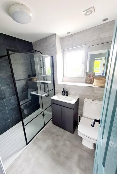 Spacious 5Bed House, Free Parking, No Party ! Glasgow Exterior photo